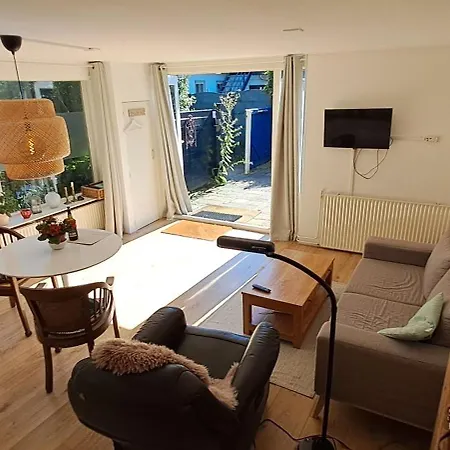 Holiday home Zilvermeeuw