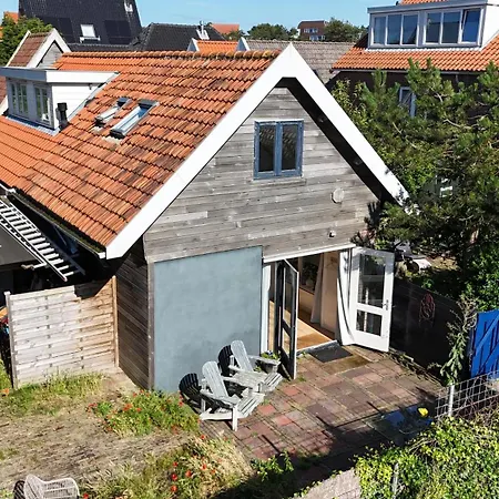 Holiday home Zilvermeeuw *